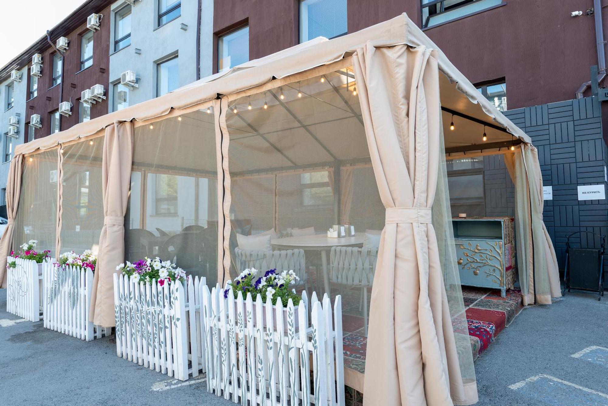 Inn Ozz Karagandy Εξωτερικό φωτογραφία