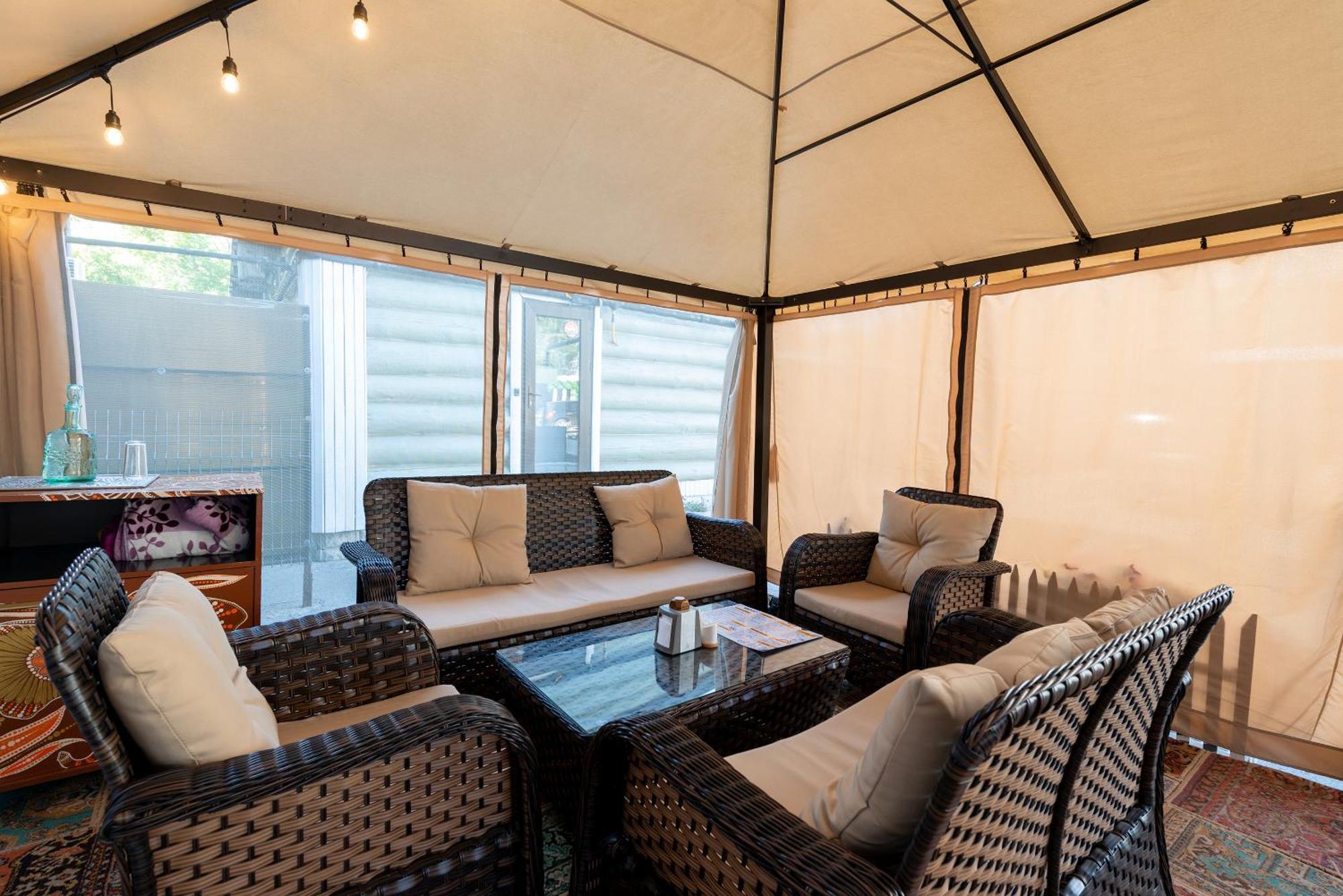 Inn Ozz Karagandy Εξωτερικό φωτογραφία