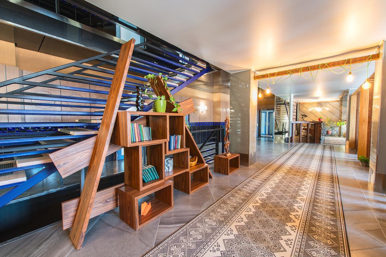 Inn Ozz Karagandy Εξωτερικό φωτογραφία